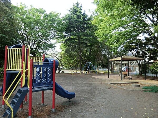 榎が丘第三公園まで約844m