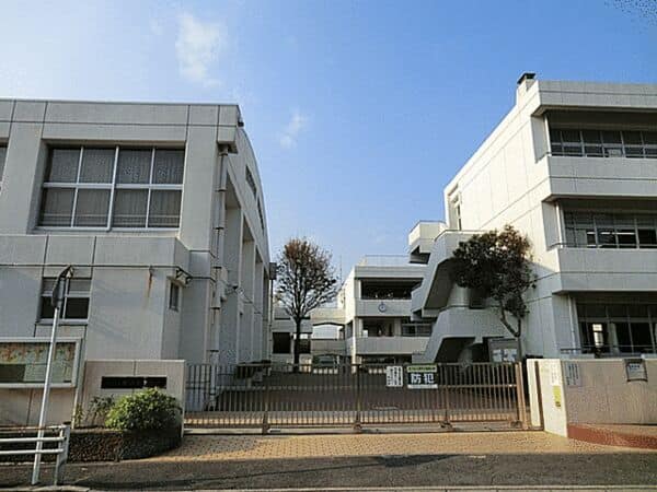 横浜市立東永谷中学校