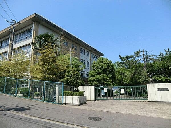 川崎市立西野川小学校