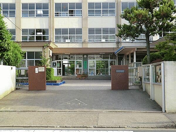 足立区立鹿浜第一小学校