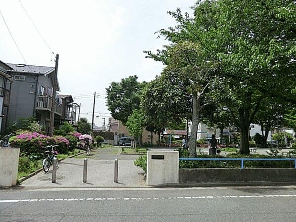 本牧元町公園まで約160m