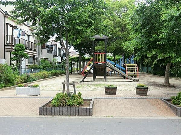 江戸川一丁目公園まで約340m