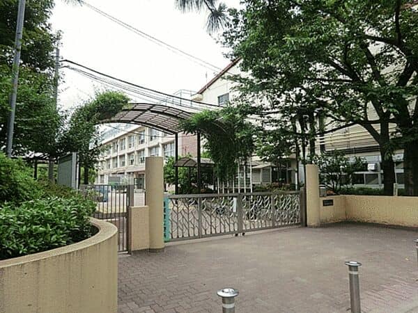 練馬区立関町北小学校
