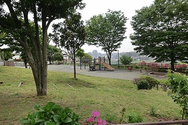 峰岡町三丁目公園まで約1460m