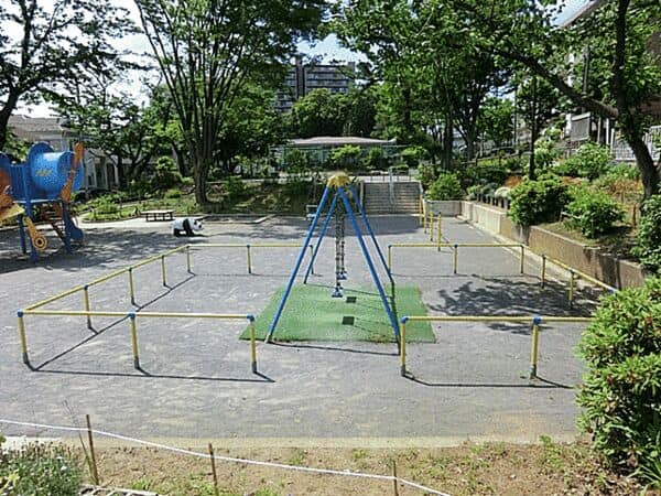 新桜ヶ丘第三公園まで約947m