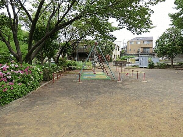 桐畑公園まで約353m