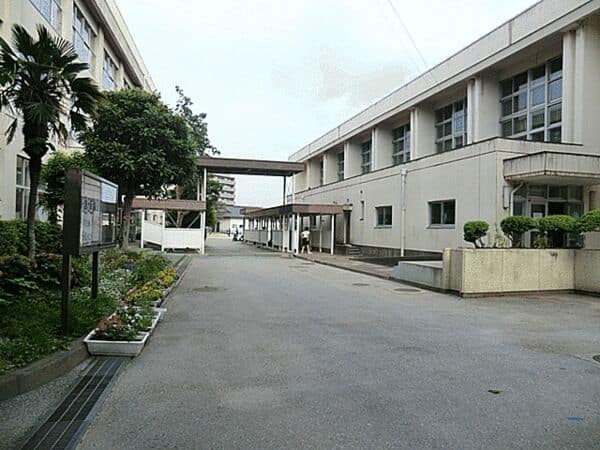 鎌ケ谷市立鎌ケ谷中学校