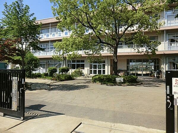 習志野市立第三中学校