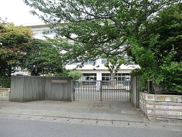 鎌倉市立七里ガ浜小学校