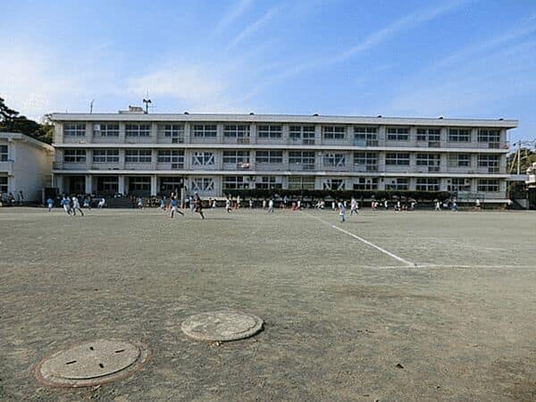 鎌倉市立腰越小学校