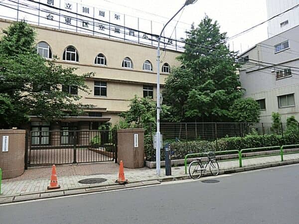 台東区立黒門小学校