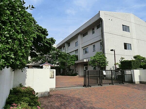 藤沢市立羽鳥中学校