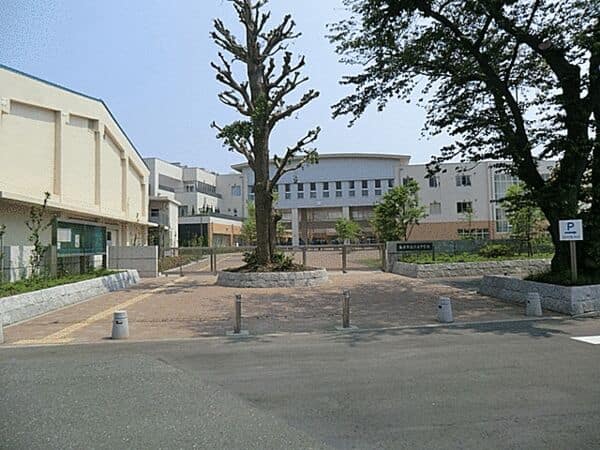 藤沢市立六会中学校