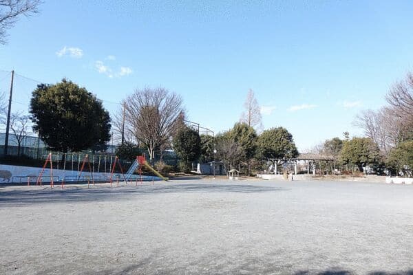 下田町４丁目公園まで約1028m