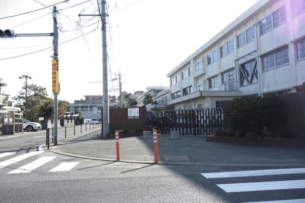 春日市立春日中学校