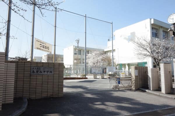 春日市立春日西中学校