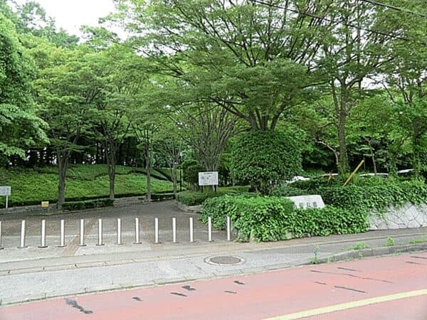 南部公園まで約1322m