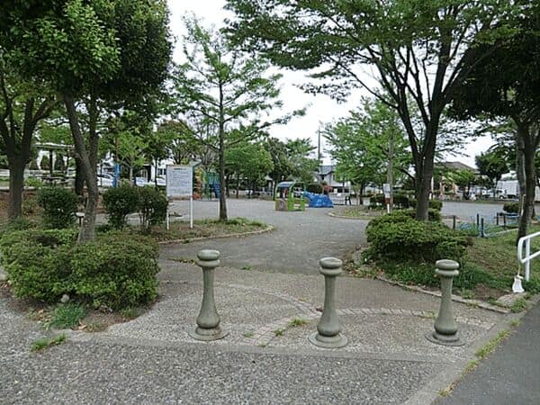 加賀原ぎんなん公園まで約352m