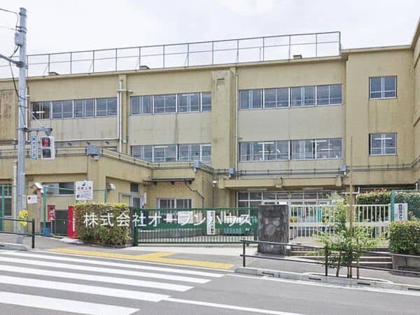 町田市立つくし野小学校