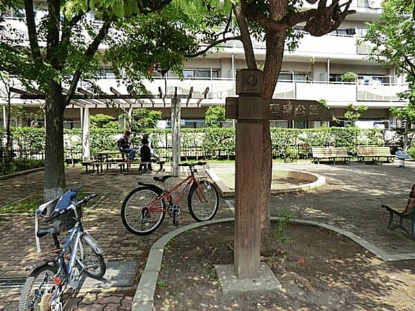 西南公園まで約1374m