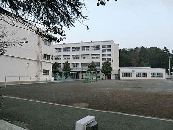 横浜市立岡津小学校