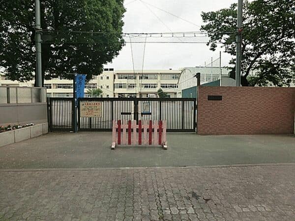 調布市立八雲台小学校