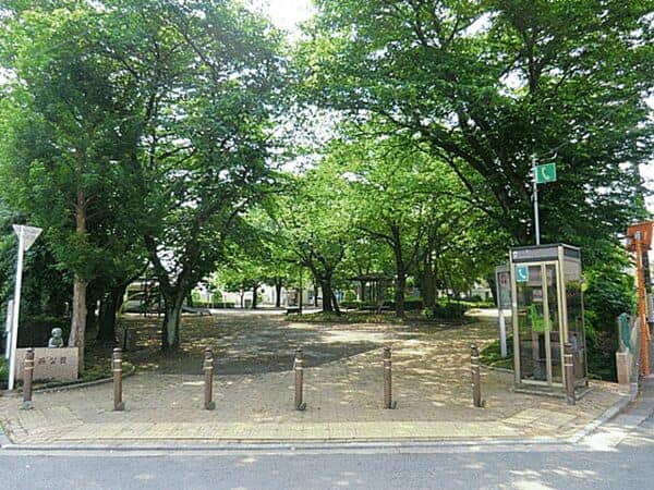 柴西公園まで約378m