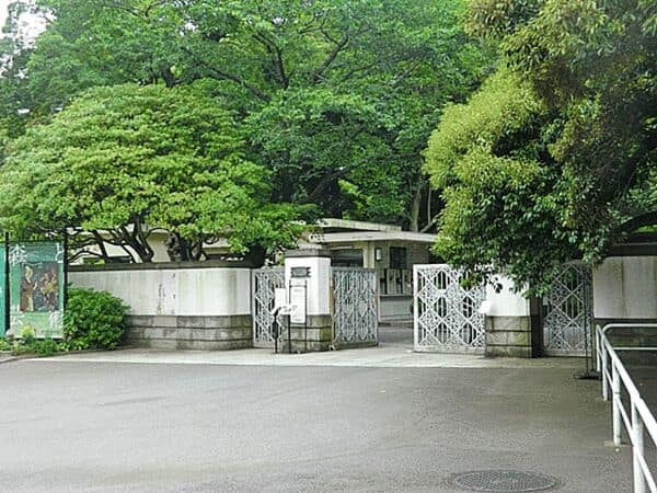 国立科学博物館附属自然教育園まで約709m