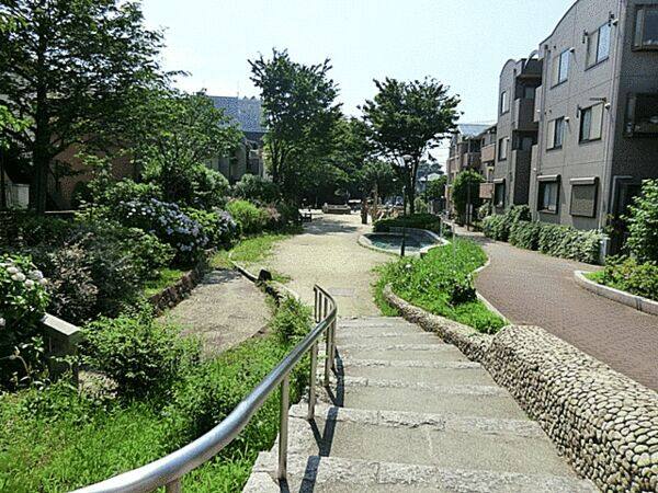 玉川上水公園まで約884m