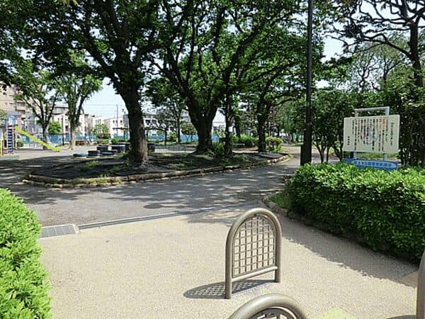 世田谷区立希望丘記念公園まで約471m