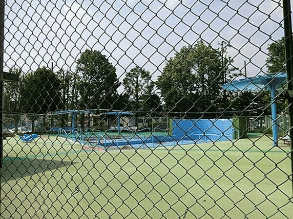 四葉公園まで約1013m