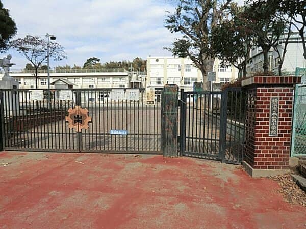 横浜市立山内小学校