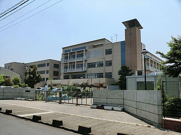 草加市立西町小学校