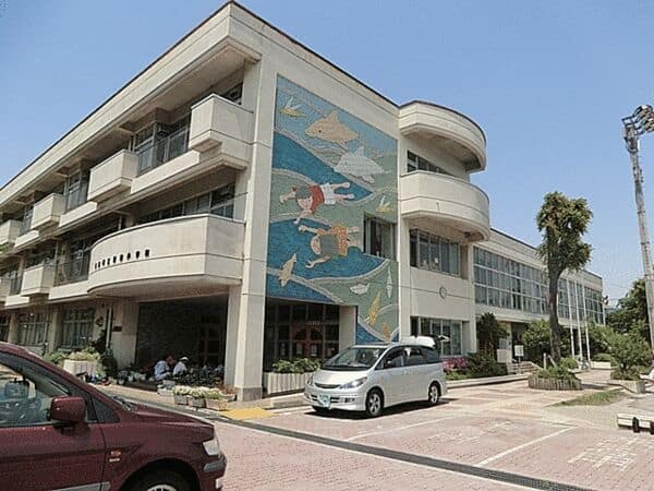 草加市立青柳小学校