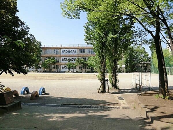 草加市立草加小学校