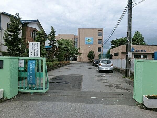 草加市立八幡小学校