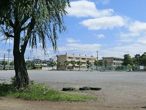 草加市立栄中学校