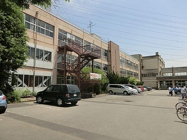 草加市立川柳中学校