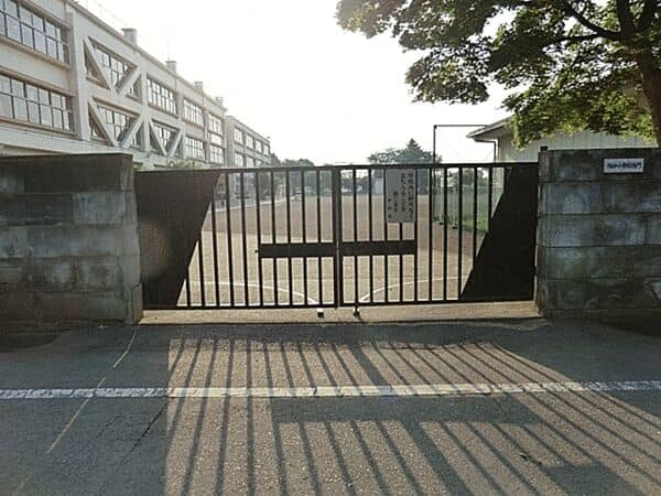 立川市立西砂小学校