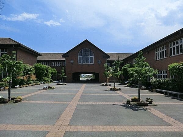 稲城市立若葉台小学校