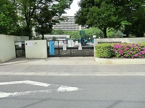 板橋区立緑小学校