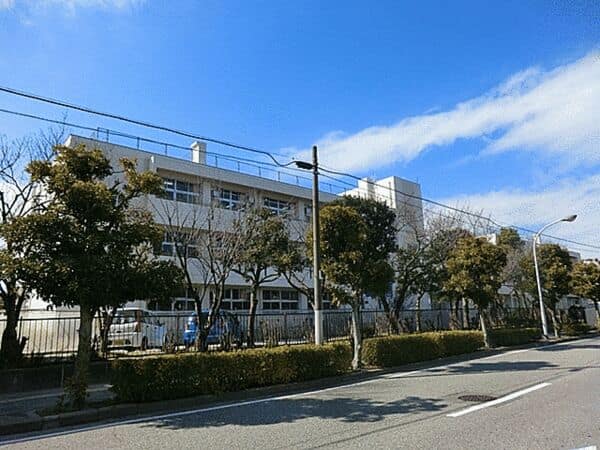 浦安市立見明川小学校