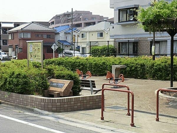 らいらっく児童遊園まで約232m