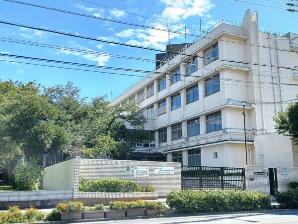 大阪市立築港中学校