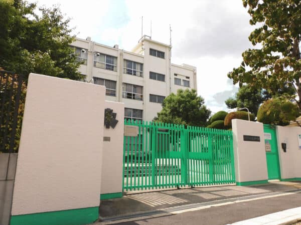 大阪市立新東淀中学校