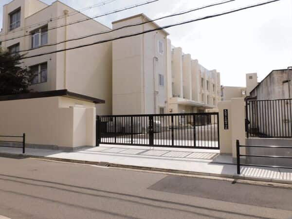 大阪市立大桐中学校