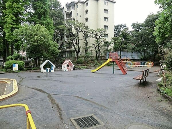 鶴ヶ久保公園まで約274m