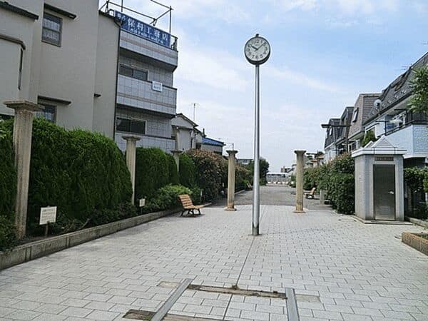 西中お日さま公園まで約676m