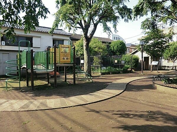 本町北児童遊園地まで約485m