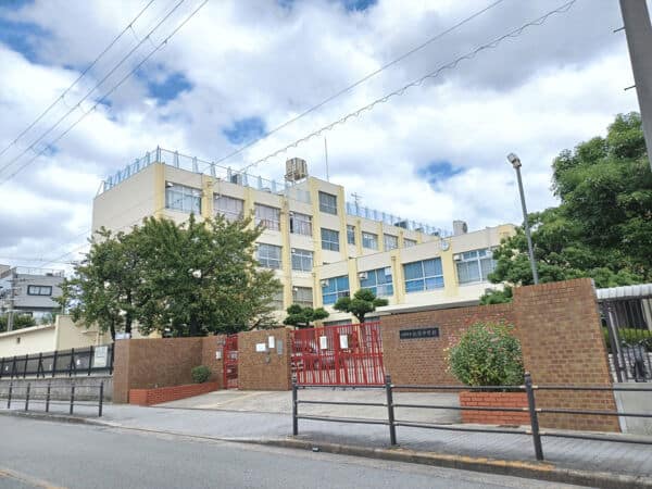 大阪市立新巽中学校